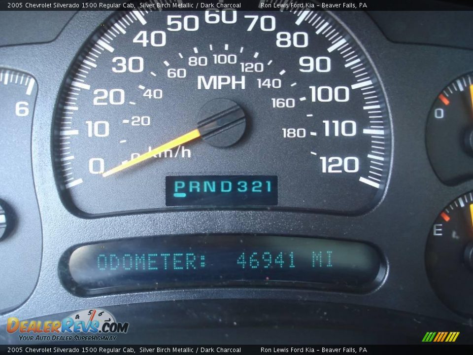 2005 Chevrolet Silverado 1500 Regular Cab Silver Birch Metallic / Dark Charcoal Photo #25
