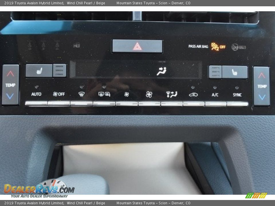 2019 Toyota Avalon Hybrid Limited Wind Chill Pearl / Beige Photo #28