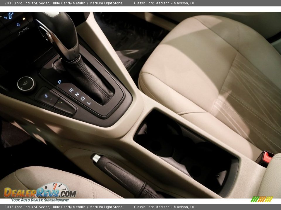 2015 Ford Focus SE Sedan Blue Candy Metallic / Medium Light Stone Photo #11
