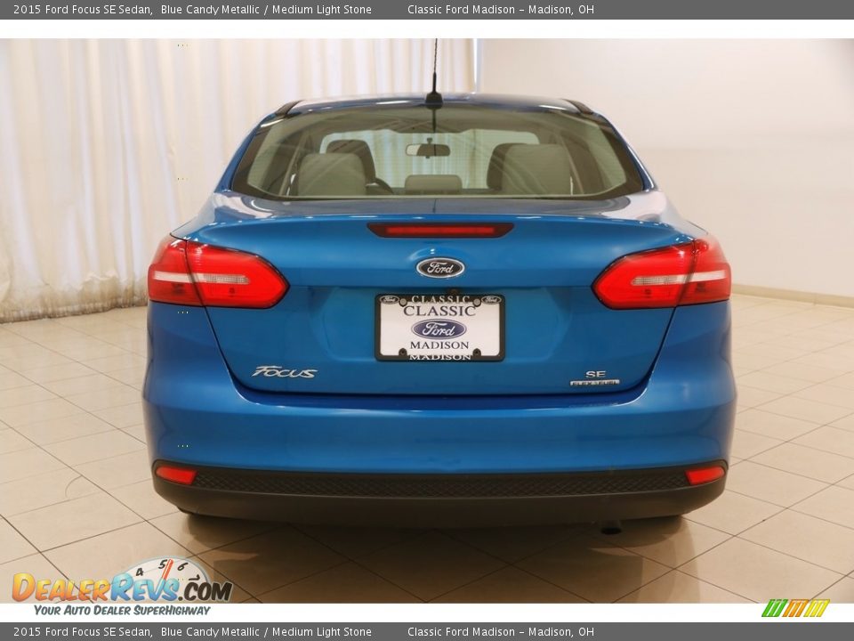 2015 Ford Focus SE Sedan Blue Candy Metallic / Medium Light Stone Photo #15