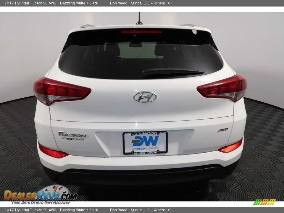 2017 Hyundai Tucson SE AWD Dazzling White / Black Photo #12