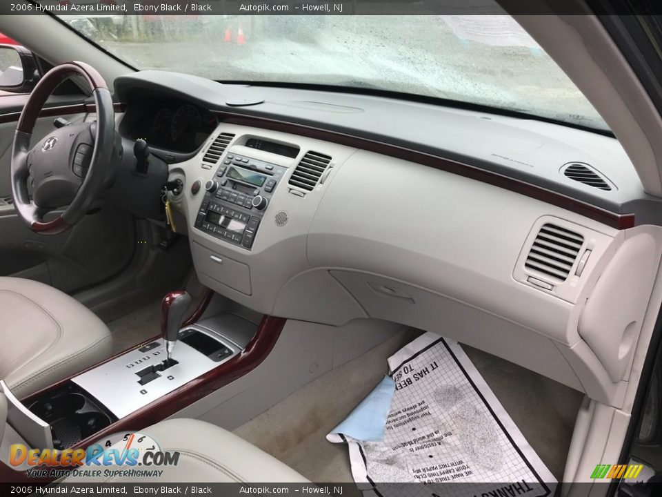 2006 Hyundai Azera Limited Ebony Black / Black Photo #14