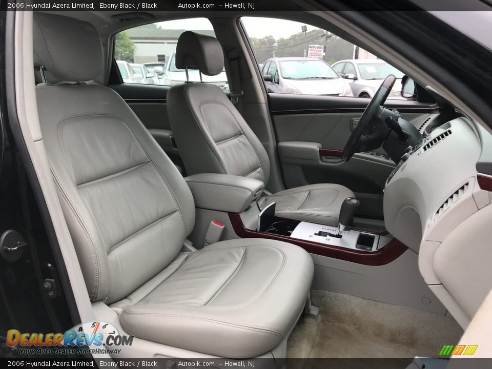 2006 Hyundai Azera Limited Ebony Black / Black Photo #16