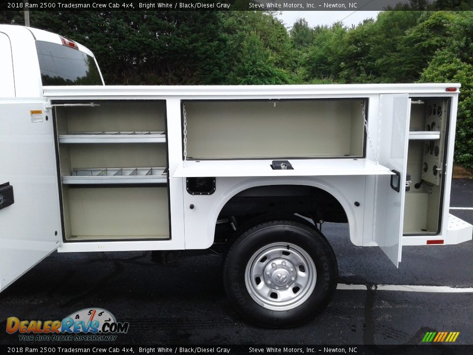 2018 Ram 2500 Tradesman Crew Cab 4x4 Bright White / Black/Diesel Gray Photo #2