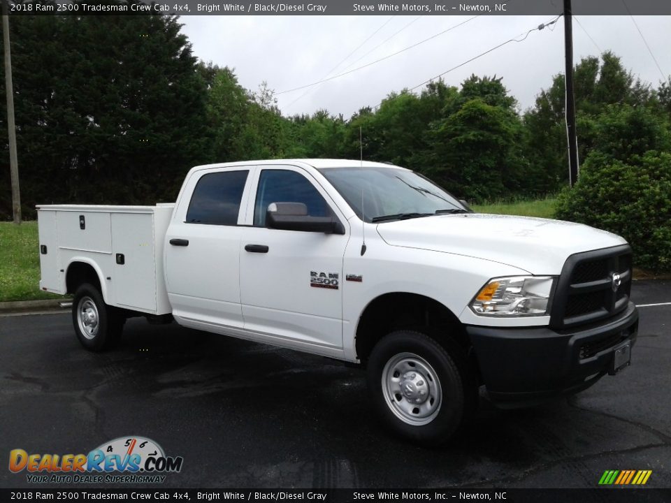 2018 Ram 2500 Tradesman Crew Cab 4x4 Bright White / Black/Diesel Gray Photo #5