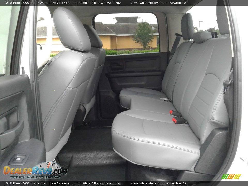 2018 Ram 2500 Tradesman Crew Cab 4x4 Bright White / Black/Diesel Gray Photo #13