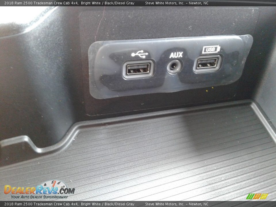 2018 Ram 2500 Tradesman Crew Cab 4x4 Bright White / Black/Diesel Gray Photo #25