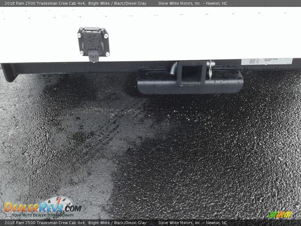 2018 Ram 2500 Tradesman Crew Cab 4x4 Bright White / Black/Diesel Gray Photo #27