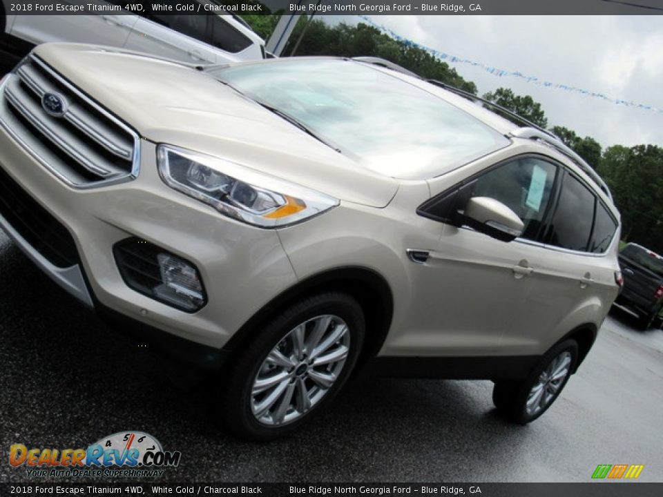 2018 Ford Escape Titanium 4WD White Gold / Charcoal Black Photo #29