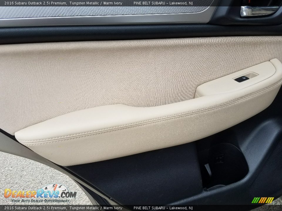 2016 Subaru Outback 2.5i Premium Tungsten Metallic / Warm Ivory Photo #19