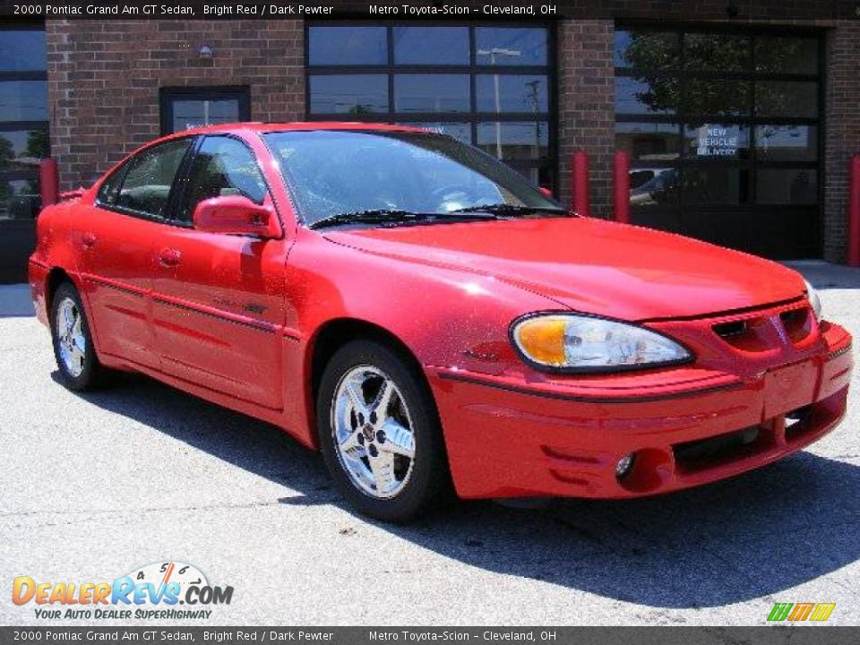 2000 Pontiac Grand Am GT Sedan Bright Red / Dark Pewter Photo #1