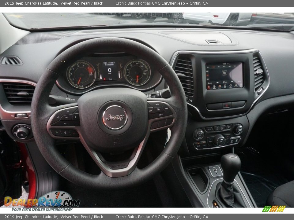 2019 Jeep Cherokee Latitude Velvet Red Pearl / Black Photo #5