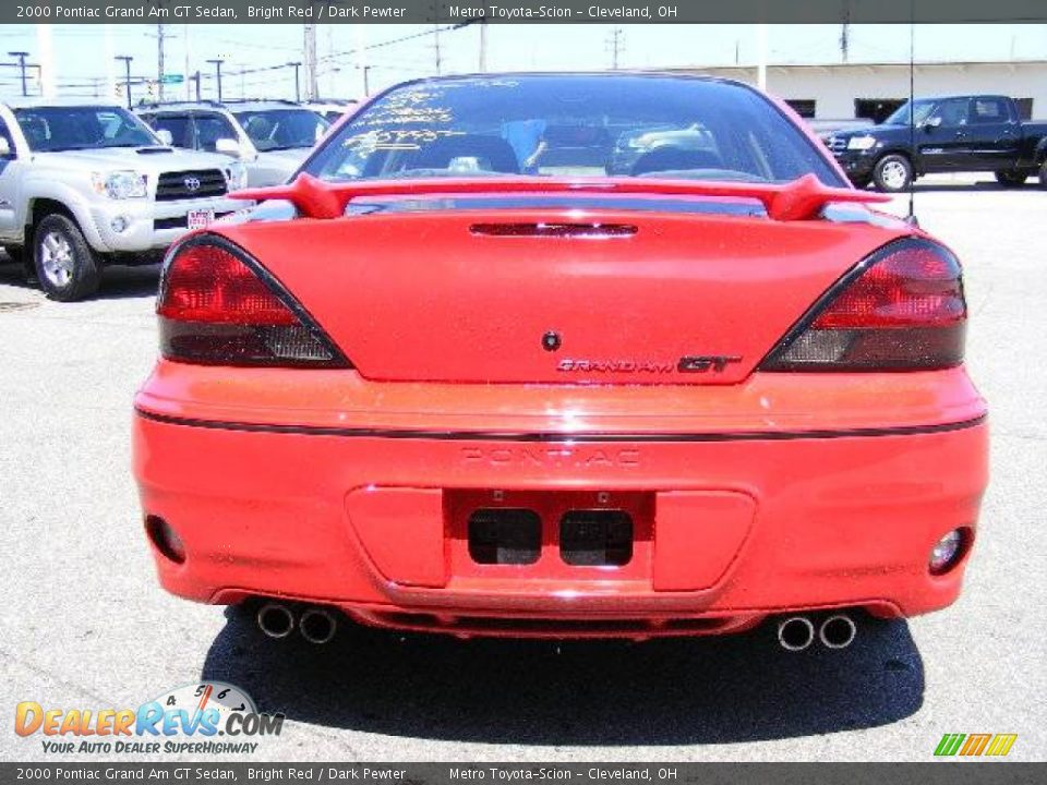 2000 Pontiac Grand Am GT Sedan Bright Red / Dark Pewter Photo #4