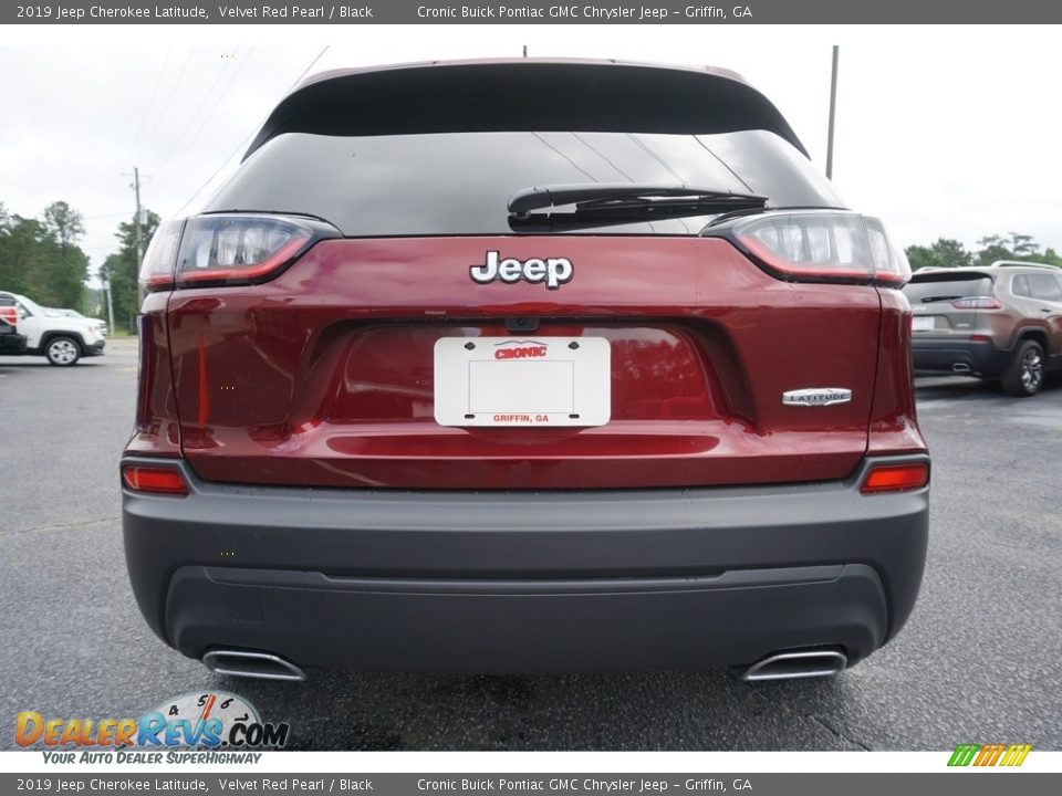 2019 Jeep Cherokee Latitude Velvet Red Pearl / Black Photo #12