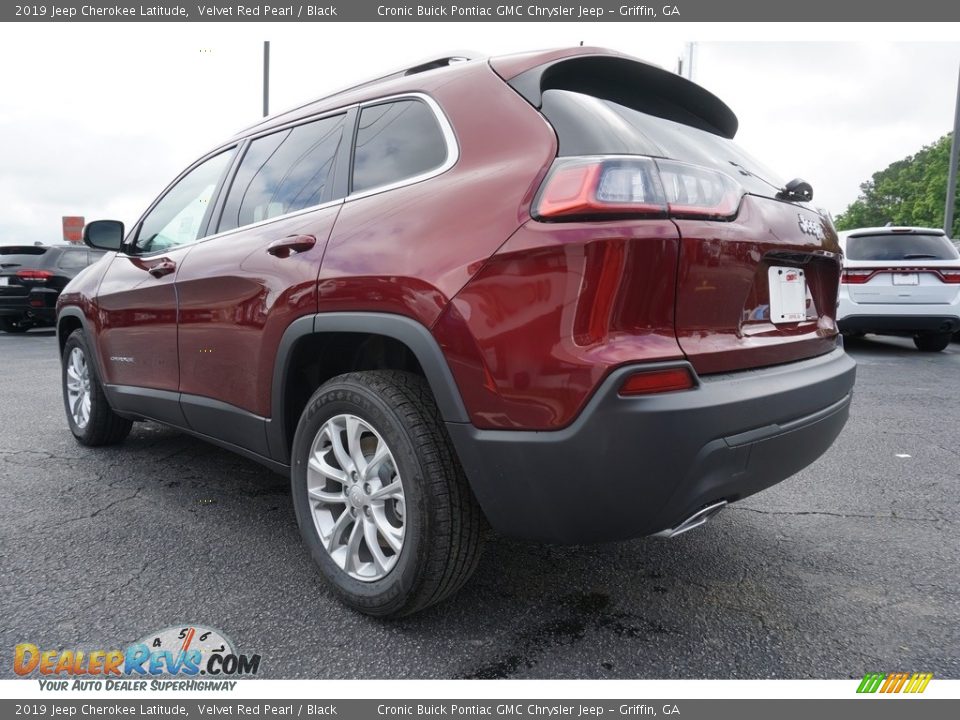 2019 Jeep Cherokee Latitude Velvet Red Pearl / Black Photo #13