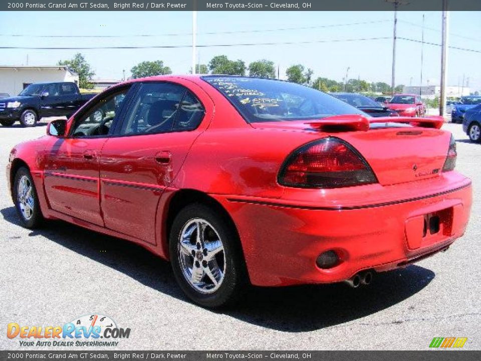 2000 Pontiac Grand Am GT Sedan Bright Red / Dark Pewter Photo #5