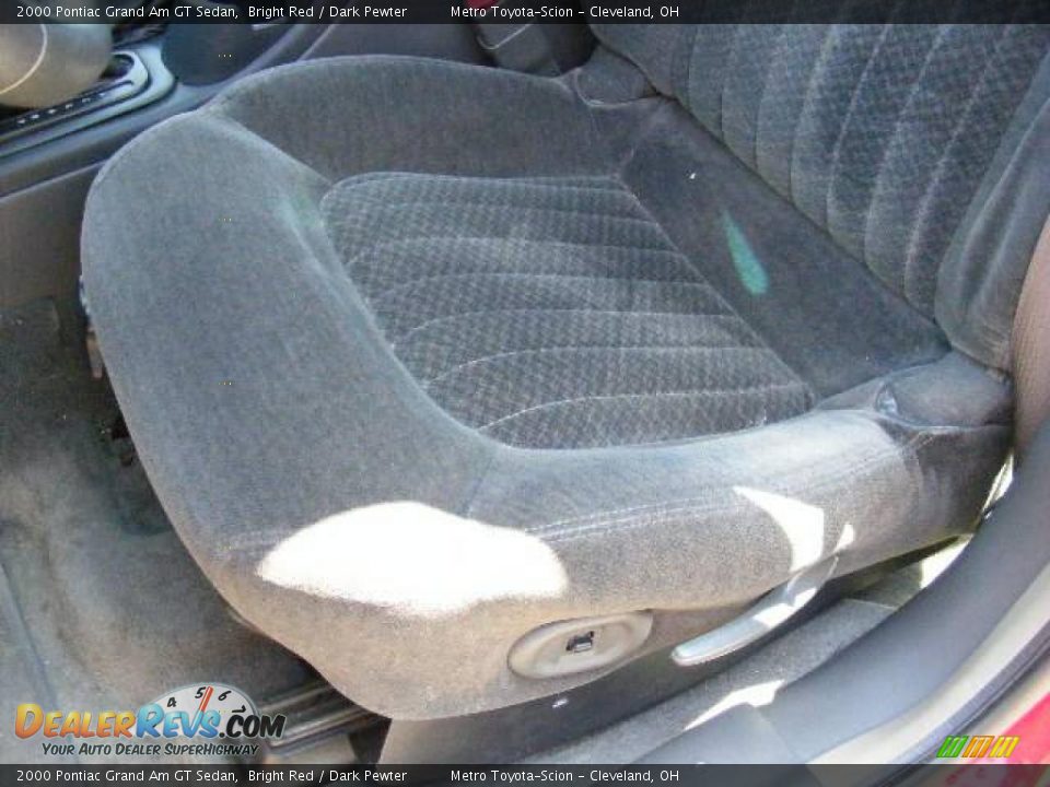 2000 Pontiac Grand Am GT Sedan Bright Red / Dark Pewter Photo #10