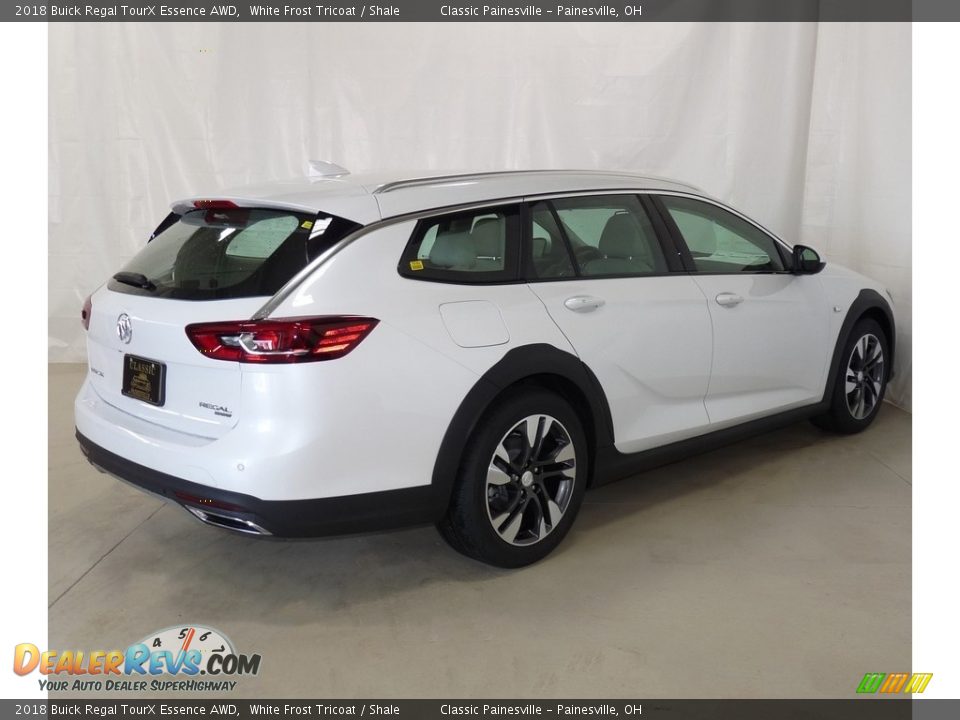 2018 Buick Regal TourX Essence AWD White Frost Tricoat / Shale Photo #2