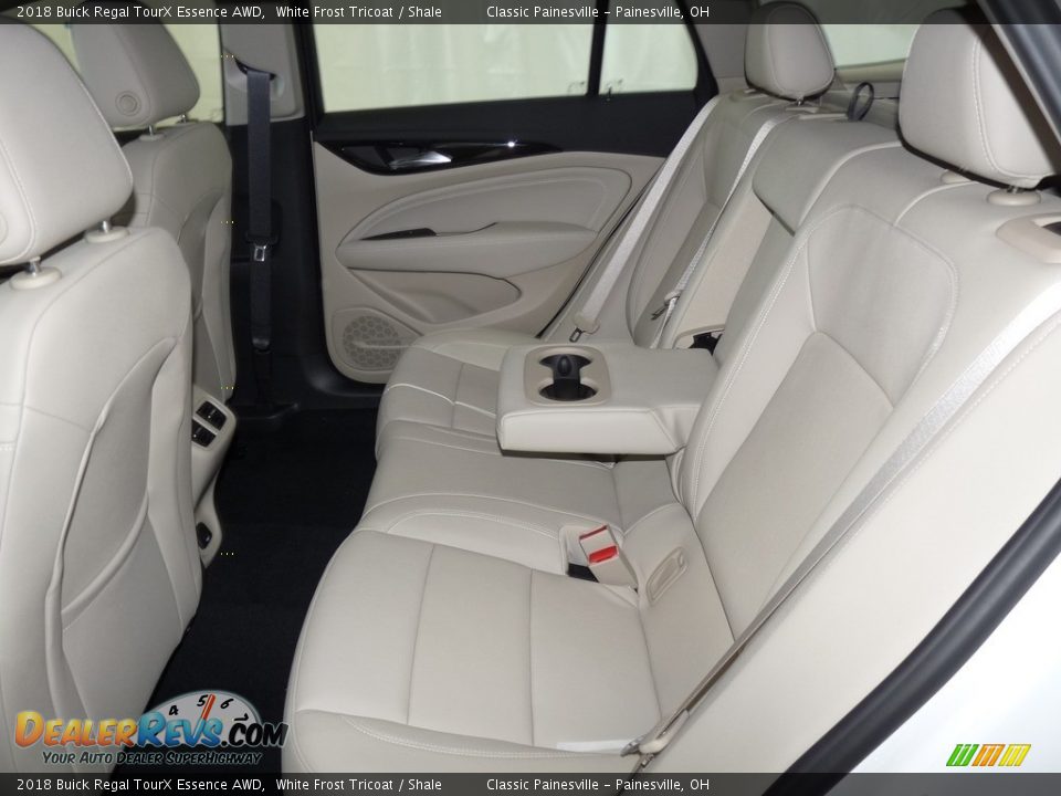 2018 Buick Regal TourX Essence AWD White Frost Tricoat / Shale Photo #7
