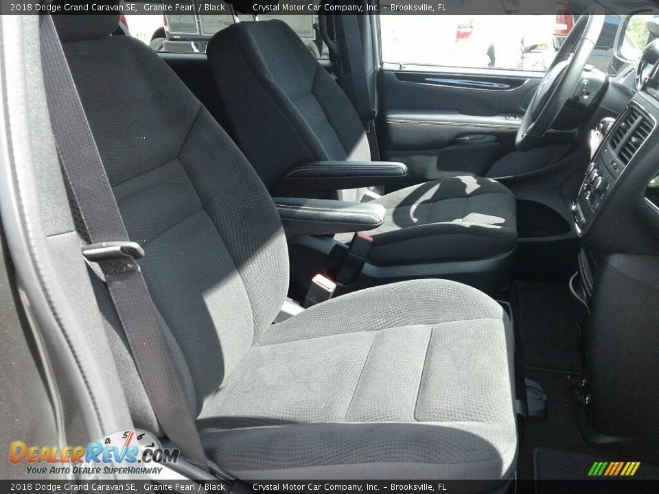 2018 Dodge Grand Caravan SE Granite Pearl / Black Photo #12