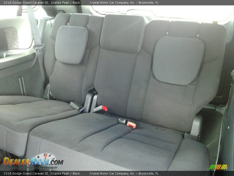 2018 Dodge Grand Caravan SE Granite Pearl / Black Photo #17