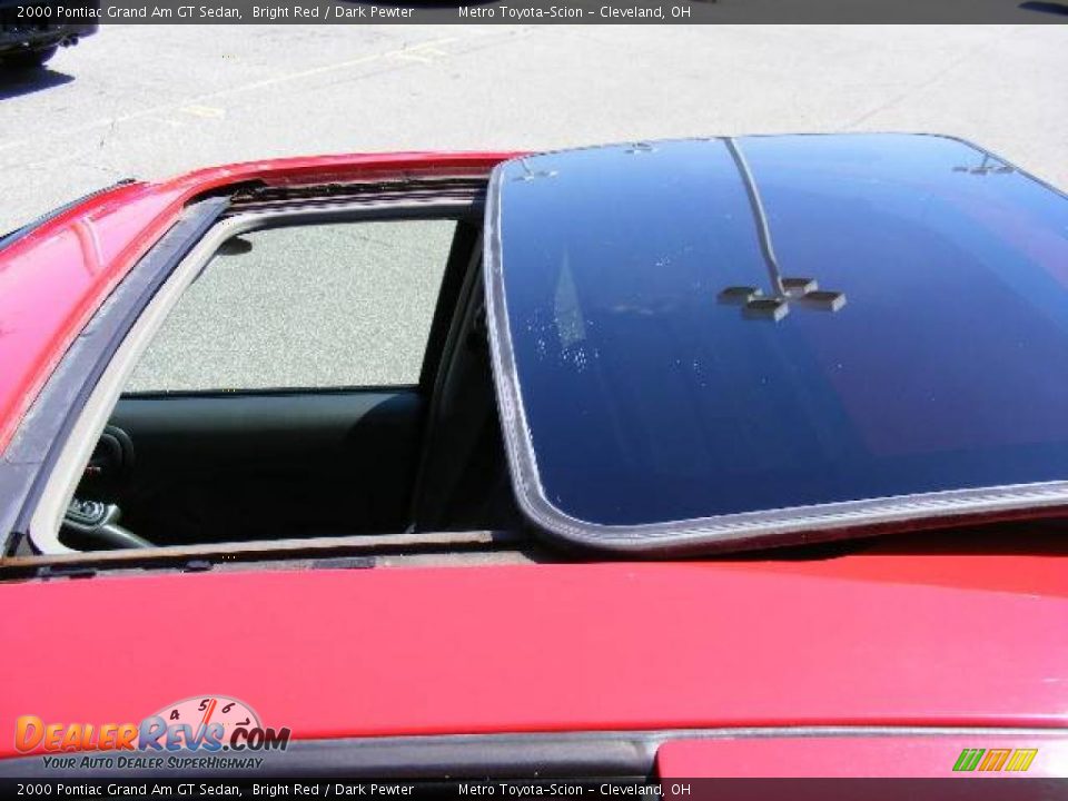 2000 Pontiac Grand Am GT Sedan Bright Red / Dark Pewter Photo #23
