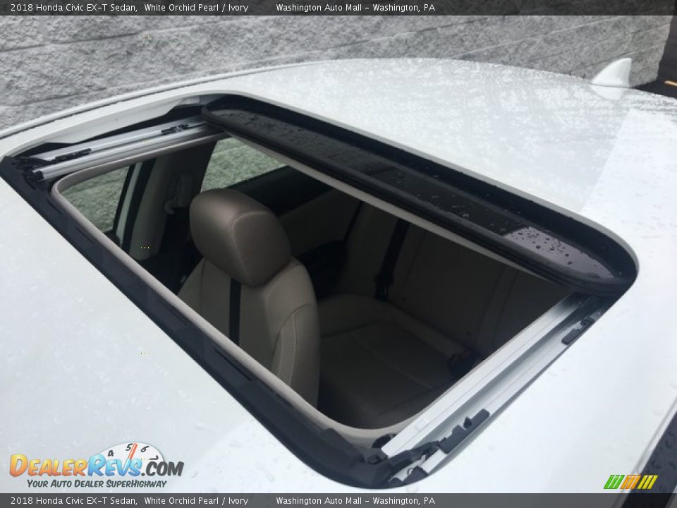 2018 Honda Civic EX-T Sedan White Orchid Pearl / Ivory Photo #9