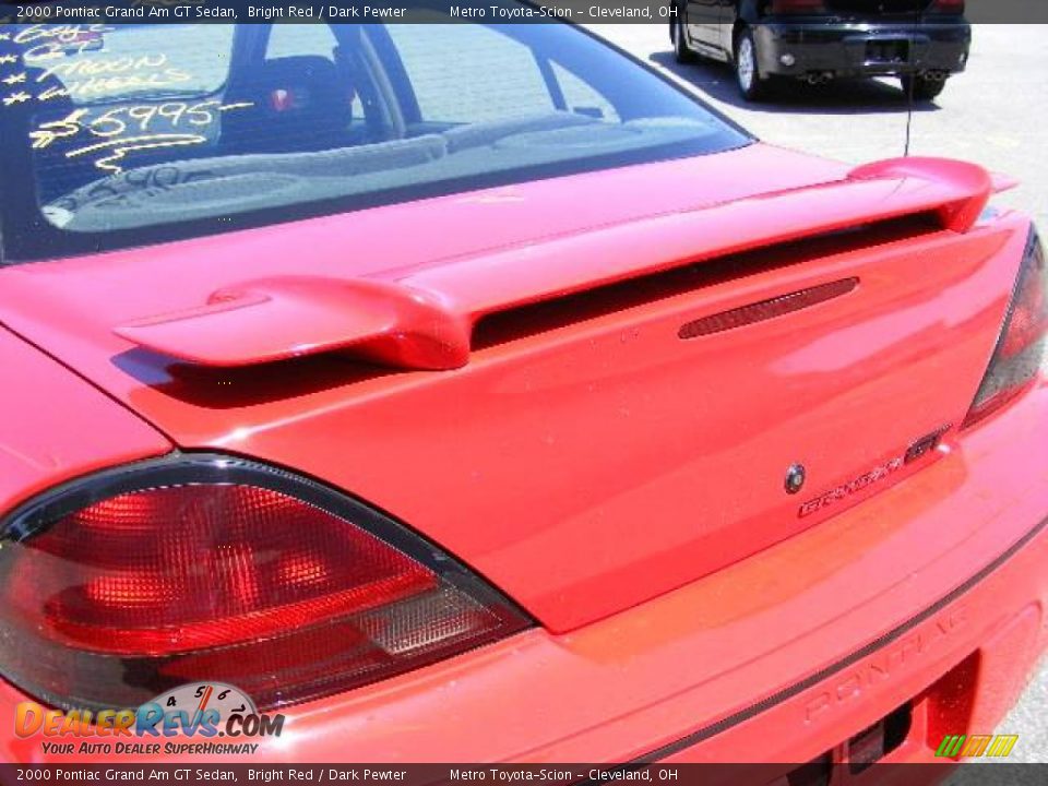 2000 Pontiac Grand Am GT Sedan Bright Red / Dark Pewter Photo #25