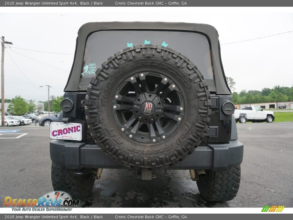 2016 Jeep Wrangler Unlimited Sport 4x4 Black / Black Photo #10