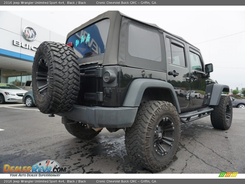2016 Jeep Wrangler Unlimited Sport 4x4 Black / Black Photo #11