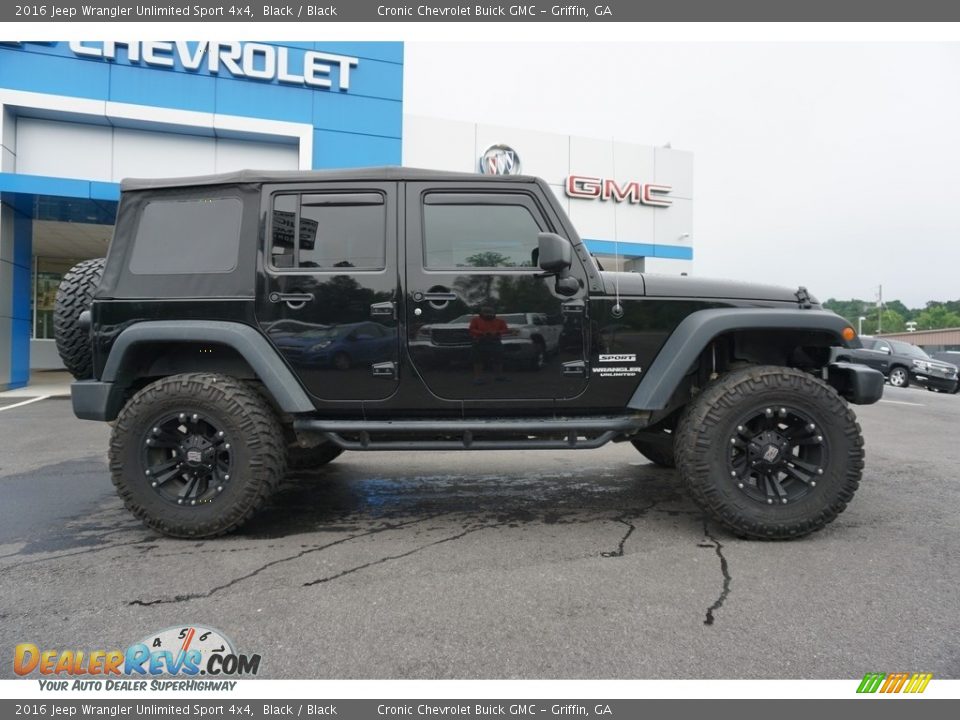 2016 Jeep Wrangler Unlimited Sport 4x4 Black / Black Photo #12