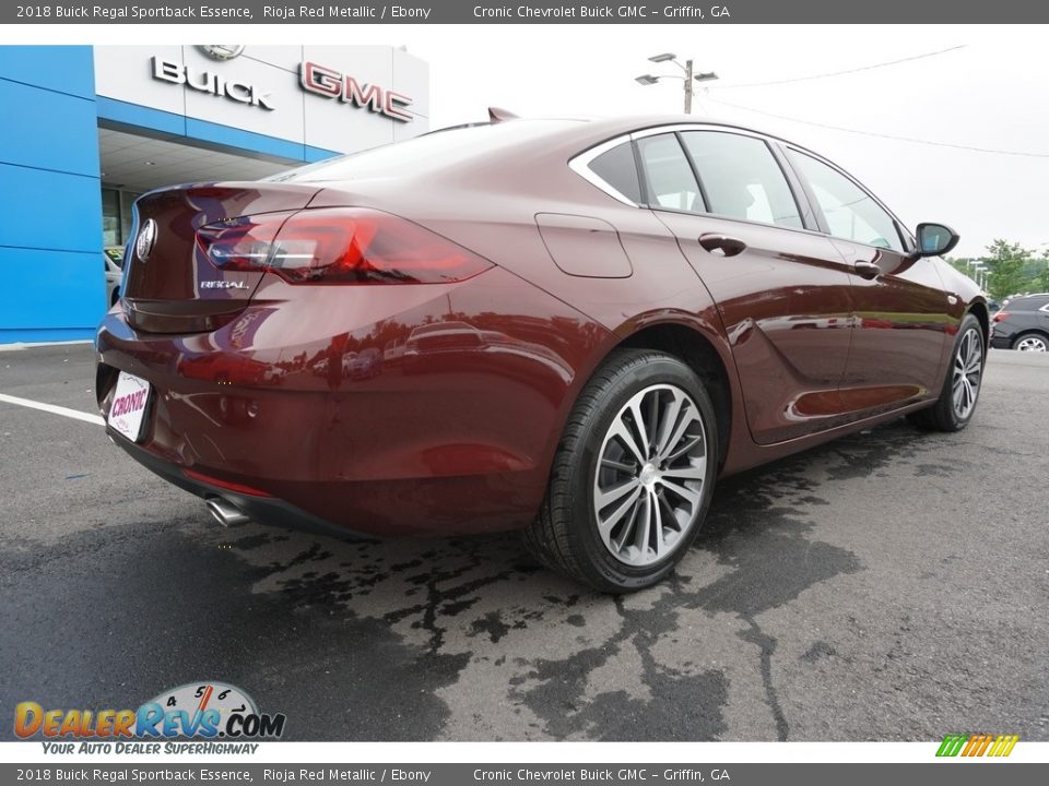 2018 Buick Regal Sportback Essence Rioja Red Metallic / Ebony Photo #12