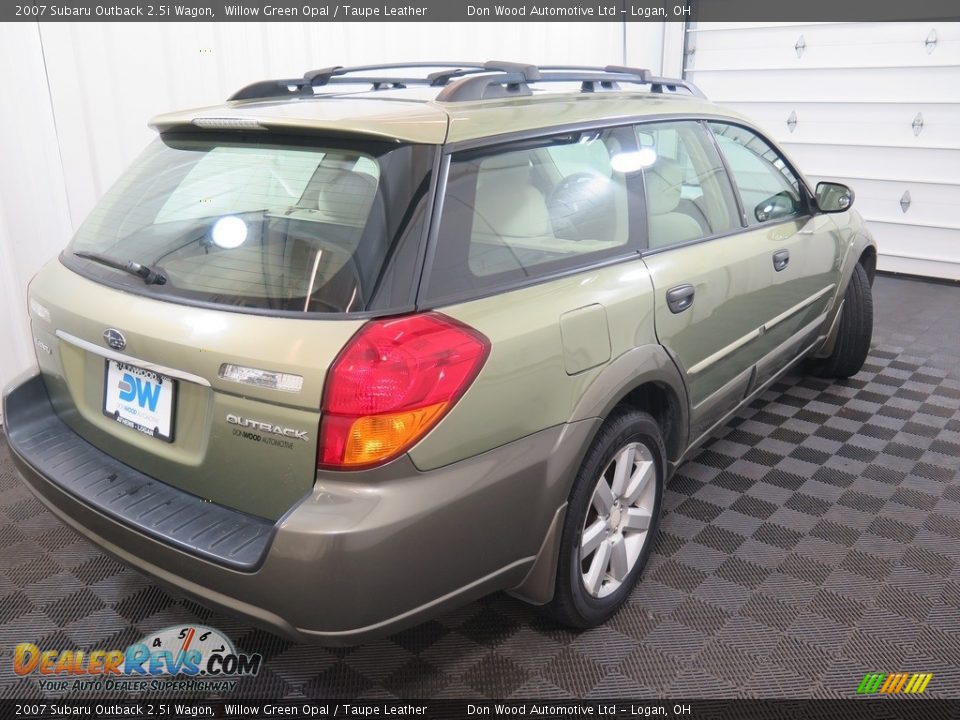 2007 Subaru Outback 2.5i Wagon Willow Green Opal / Taupe Leather Photo #10