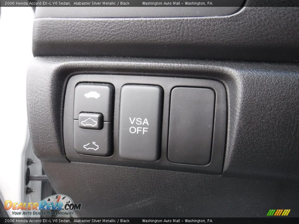 2006 Honda Accord EX-L V6 Sedan Alabaster Silver Metallic / Black Photo #16