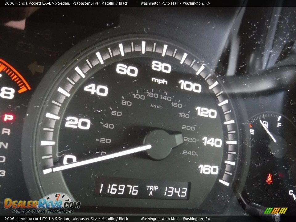 2006 Honda Accord EX-L V6 Sedan Alabaster Silver Metallic / Black Photo #25