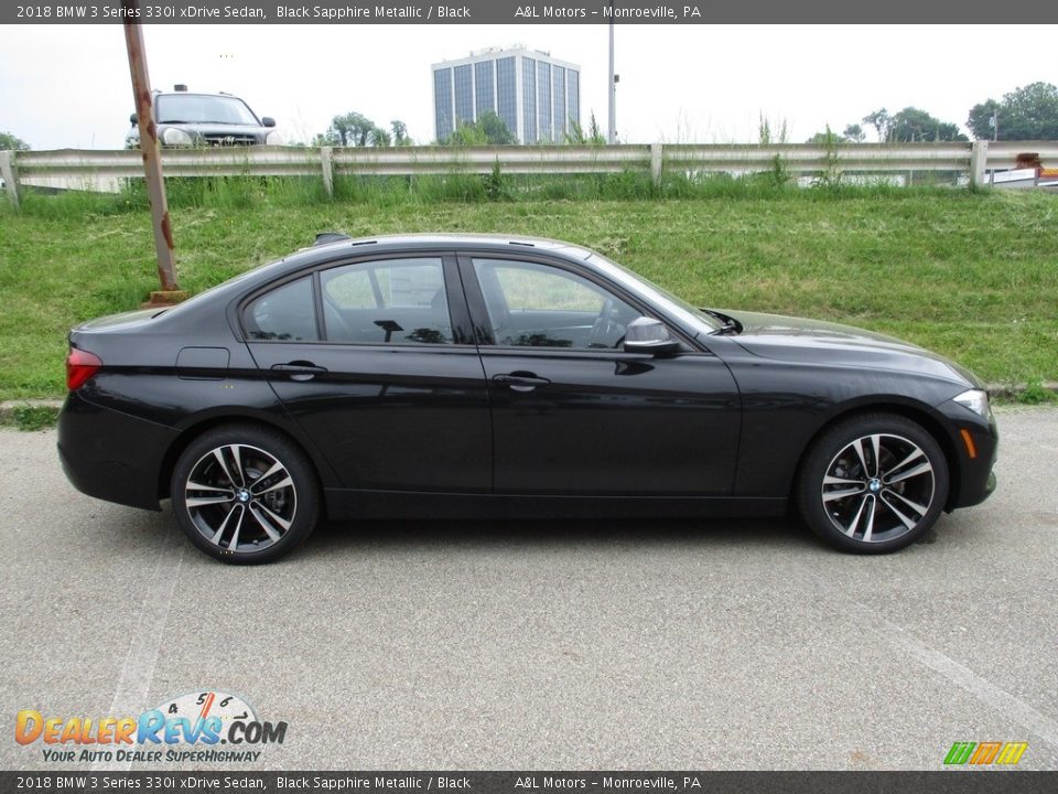 2018 BMW 3 Series 330i xDrive Sedan Black Sapphire Metallic / Black Photo #2
