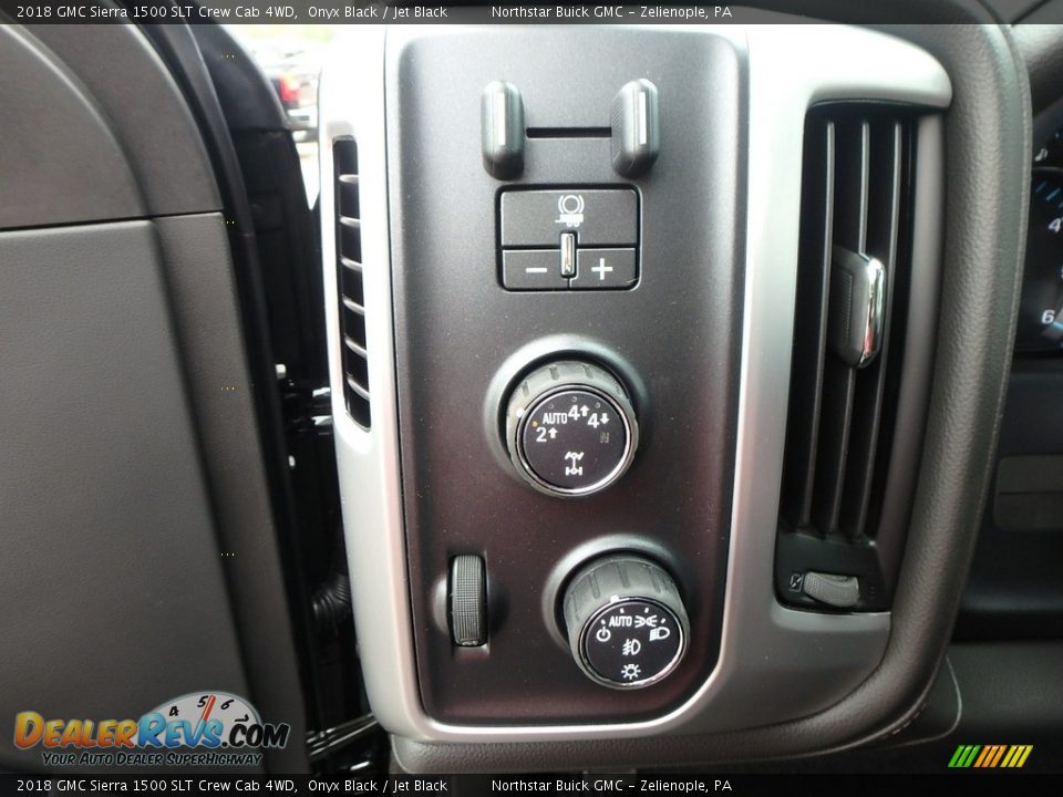 Controls of 2018 GMC Sierra 1500 SLT Crew Cab 4WD Photo #14