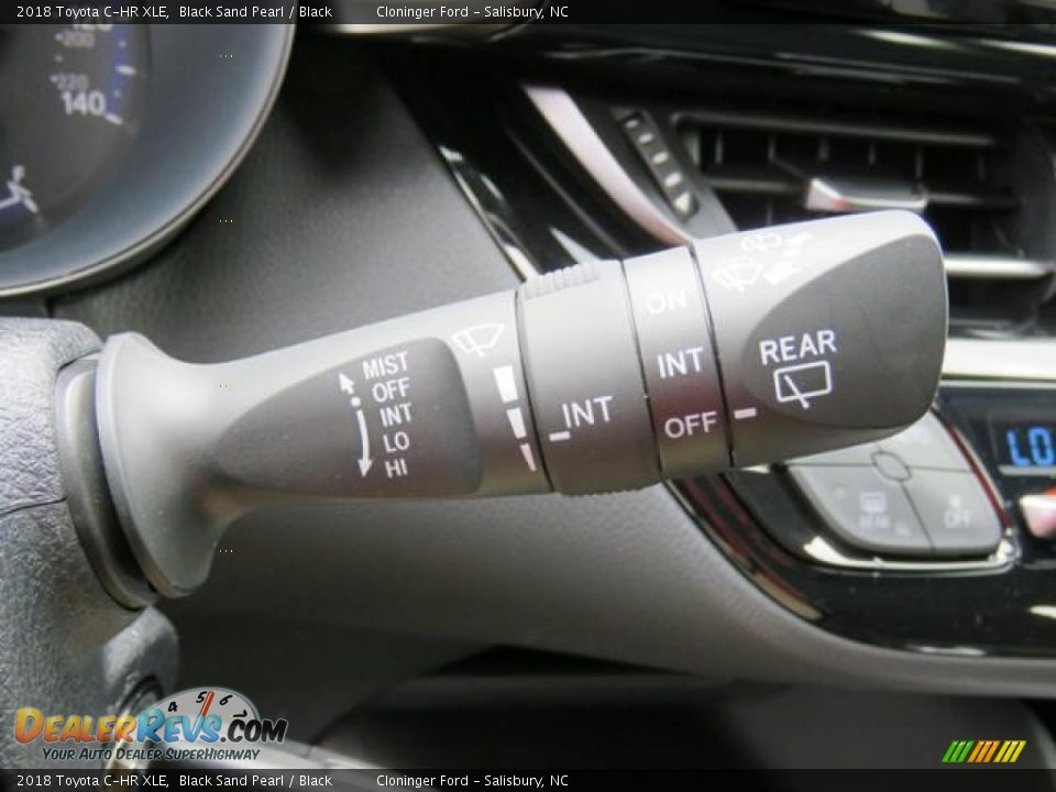 Controls of 2018 Toyota C-HR XLE Photo #18