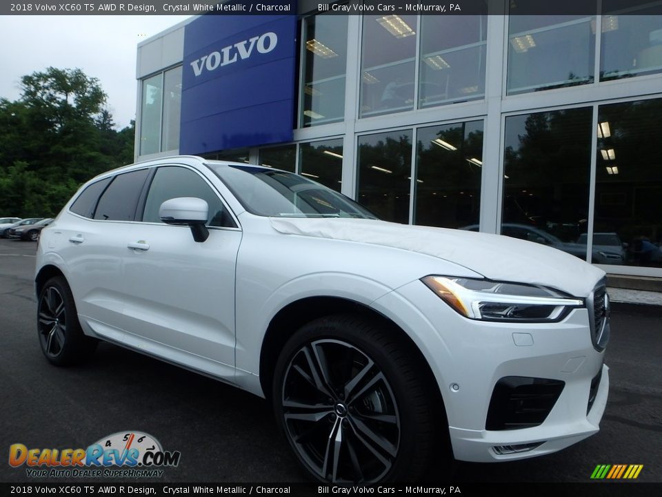 Front 3/4 View of 2018 Volvo XC60 T5 AWD R Design Photo #1
