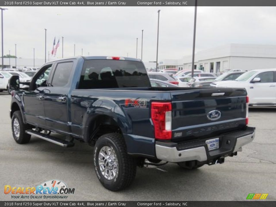 2018 Ford F250 Super Duty XLT Crew Cab 4x4 Blue Jeans / Earth Gray Photo #24