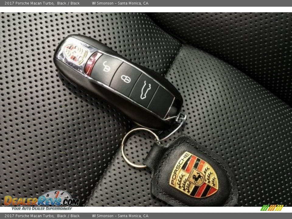 2017 Porsche Macan Turbo Black / Black Photo #11