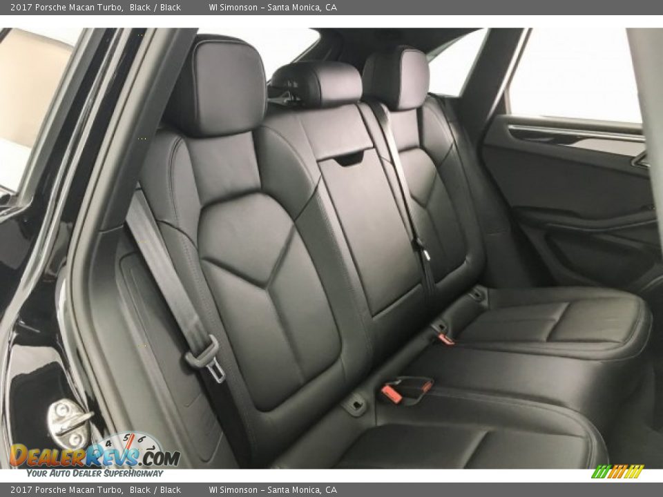 2017 Porsche Macan Turbo Black / Black Photo #15