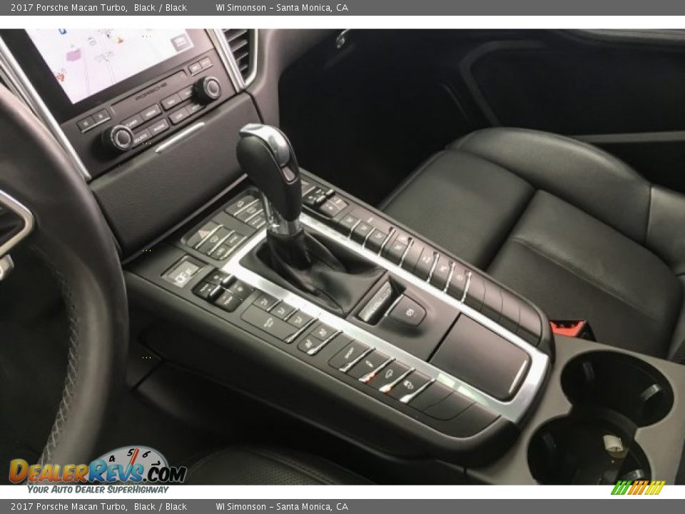 2017 Porsche Macan Turbo Black / Black Photo #21