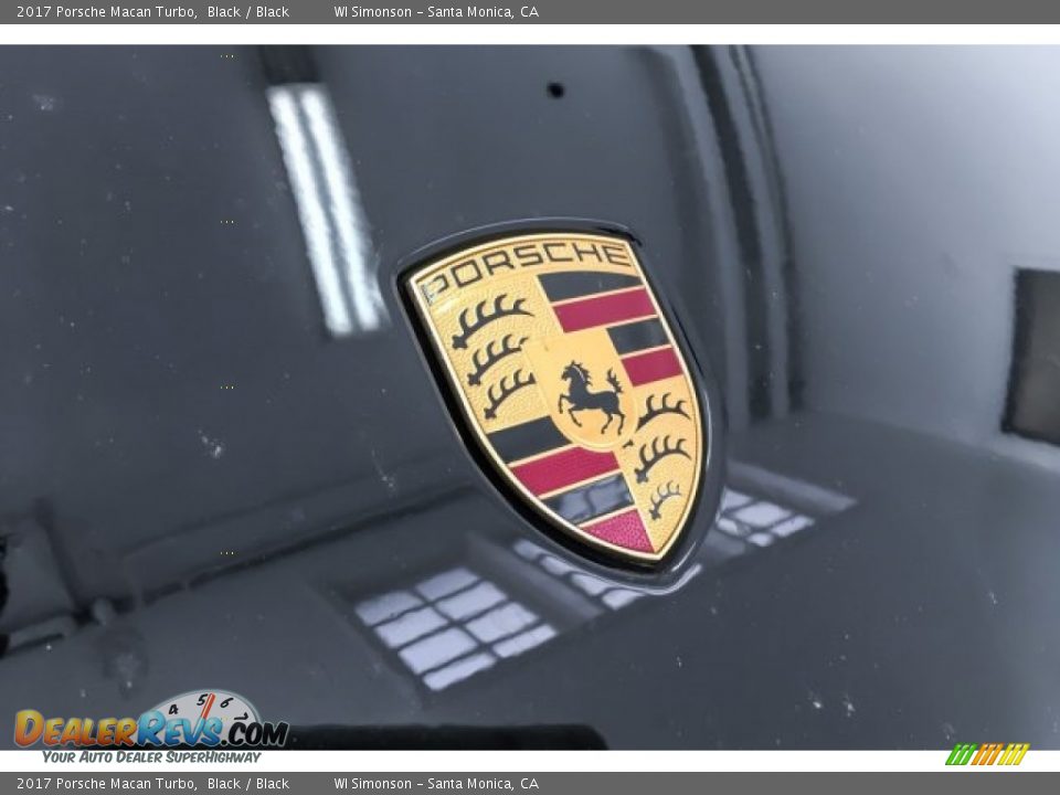 2017 Porsche Macan Turbo Black / Black Photo #33
