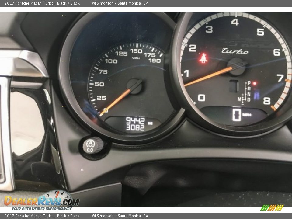 2017 Porsche Macan Turbo Black / Black Photo #34