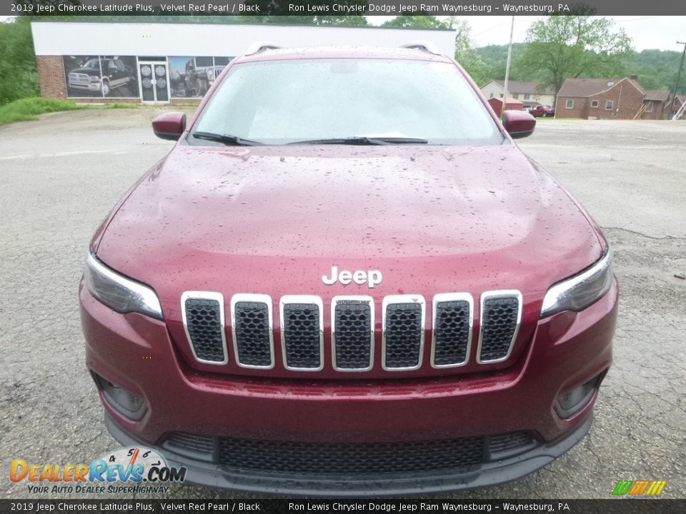 2019 Jeep Cherokee Latitude Plus Velvet Red Pearl / Black Photo #8