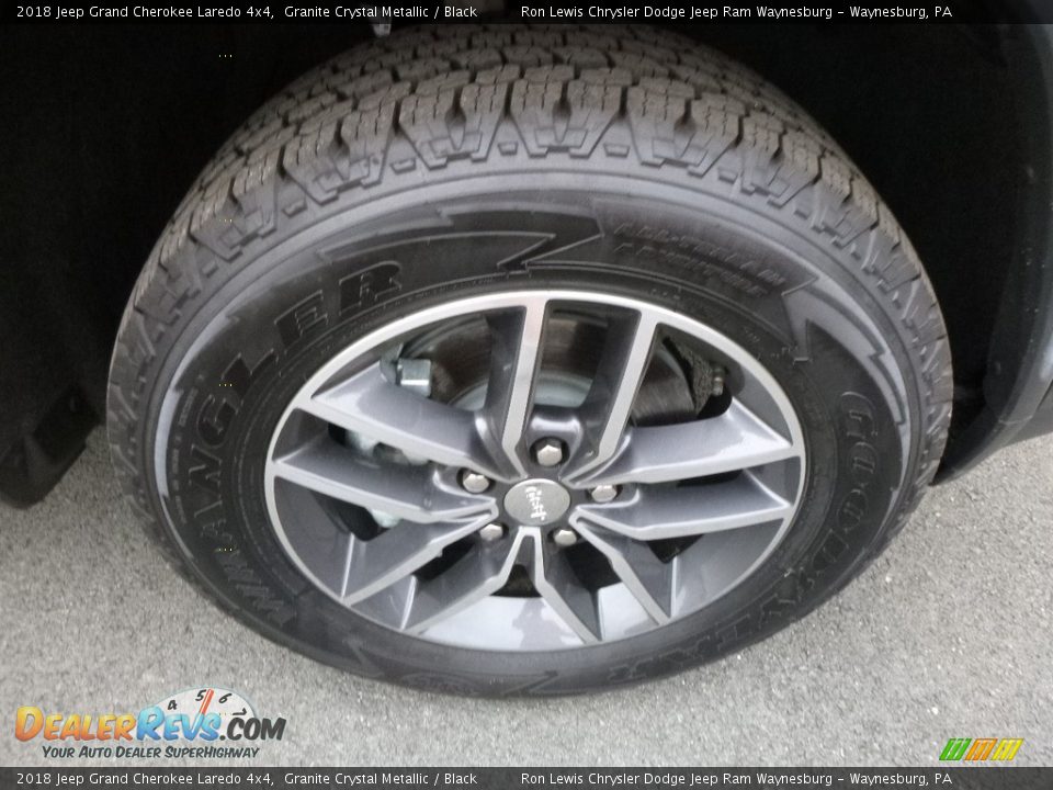 2018 Jeep Grand Cherokee Laredo 4x4 Granite Crystal Metallic / Black Photo #9