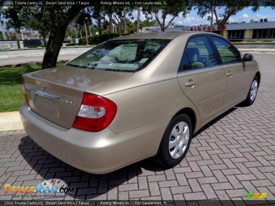2003 Toyota Camry LE Desert Sand Mica / Taupe Photo #9