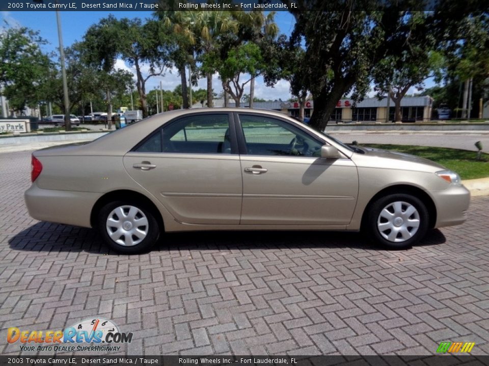 2003 Toyota Camry LE Desert Sand Mica / Taupe Photo #11