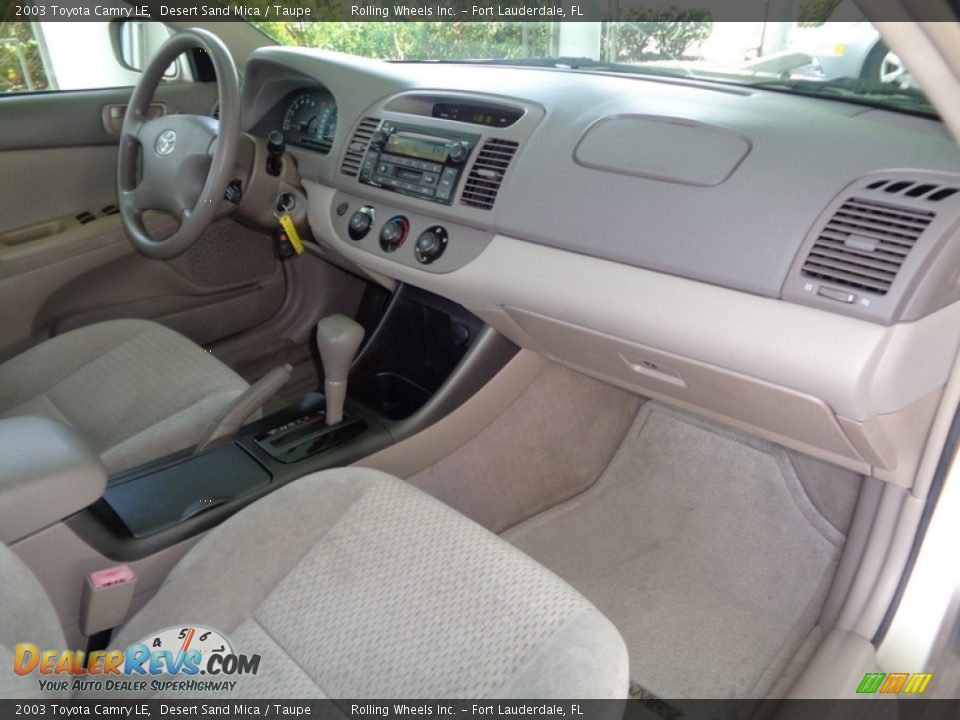 2003 Toyota Camry LE Desert Sand Mica / Taupe Photo #16